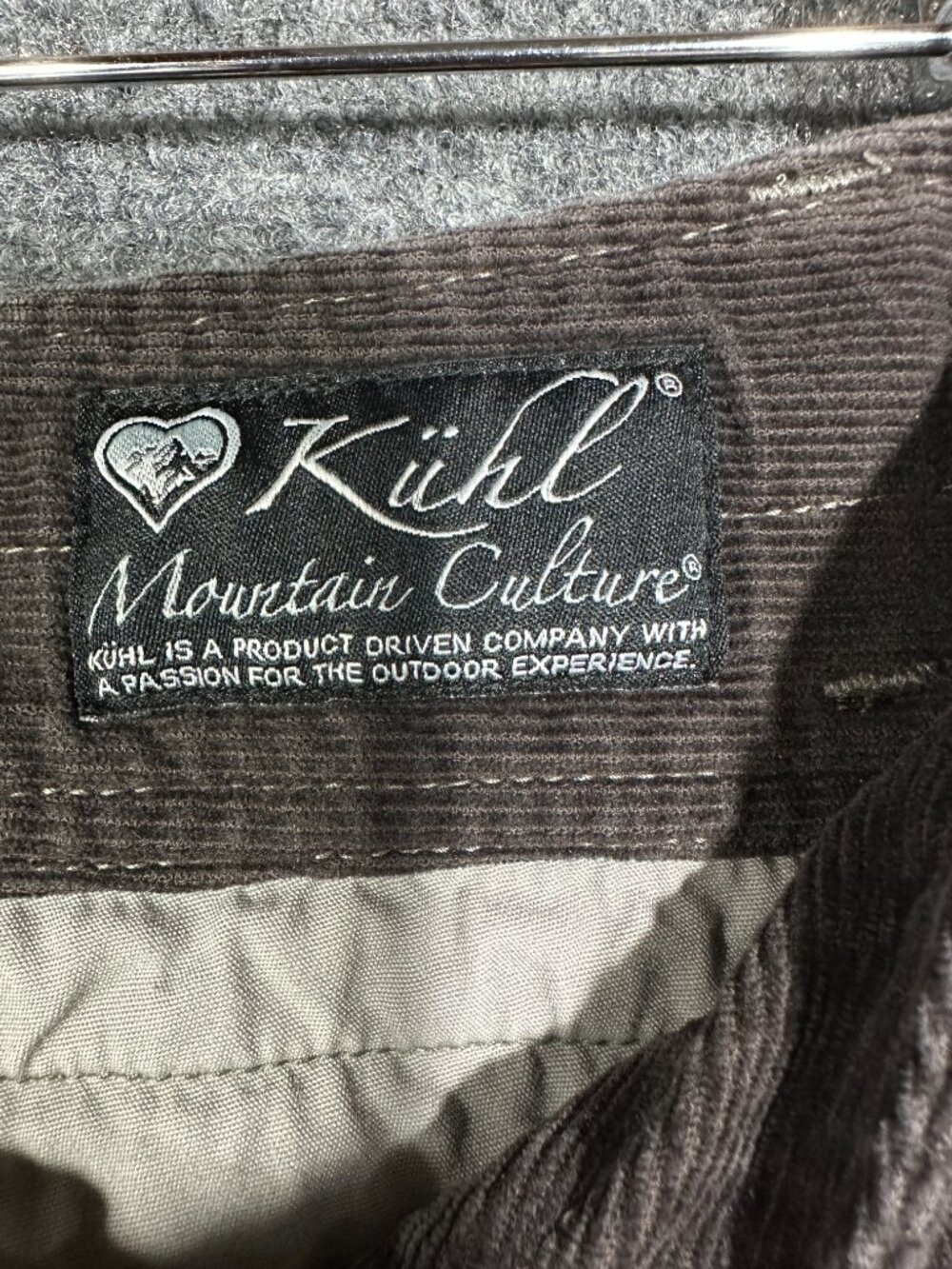 Kuhl Pants Womens 6 Brown Corduroy Stretch Straight Leg Zip Back Pockets Logo - Picture 4 of 8